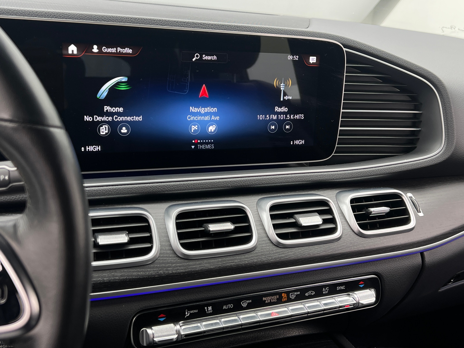 Thumbnail: 2023 Mercedes-Benz GLE - 3