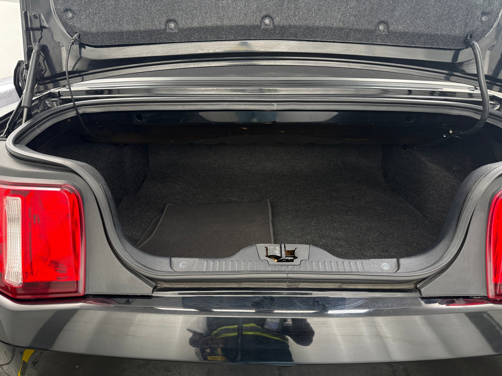 Thumbnail: 2012 Ford Mustang - 6