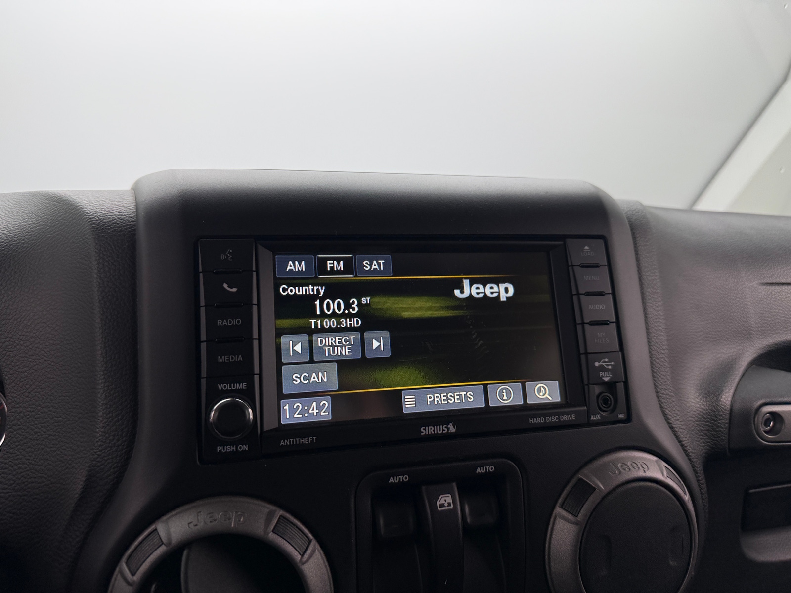 Thumbnail: 2015 Jeep Wrangler - 4