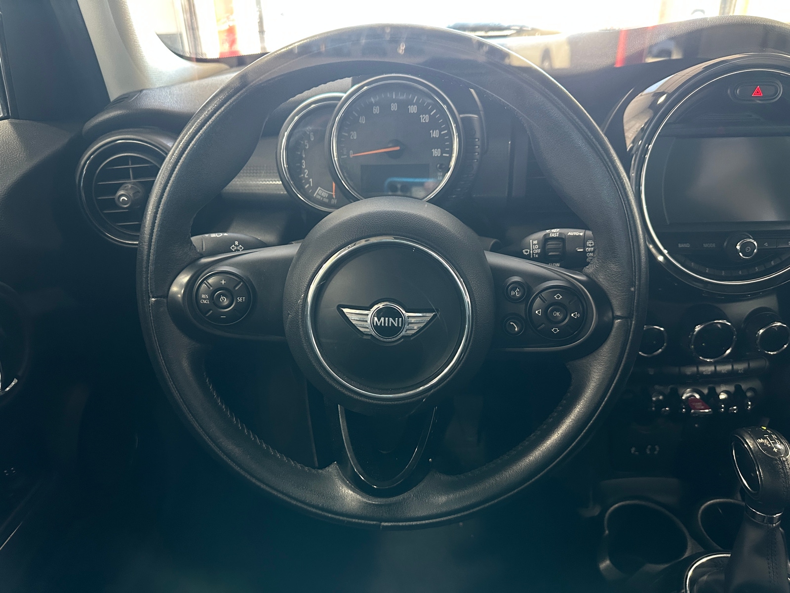 Thumbnail: 2016 MINI Cooper Hardtop - 4