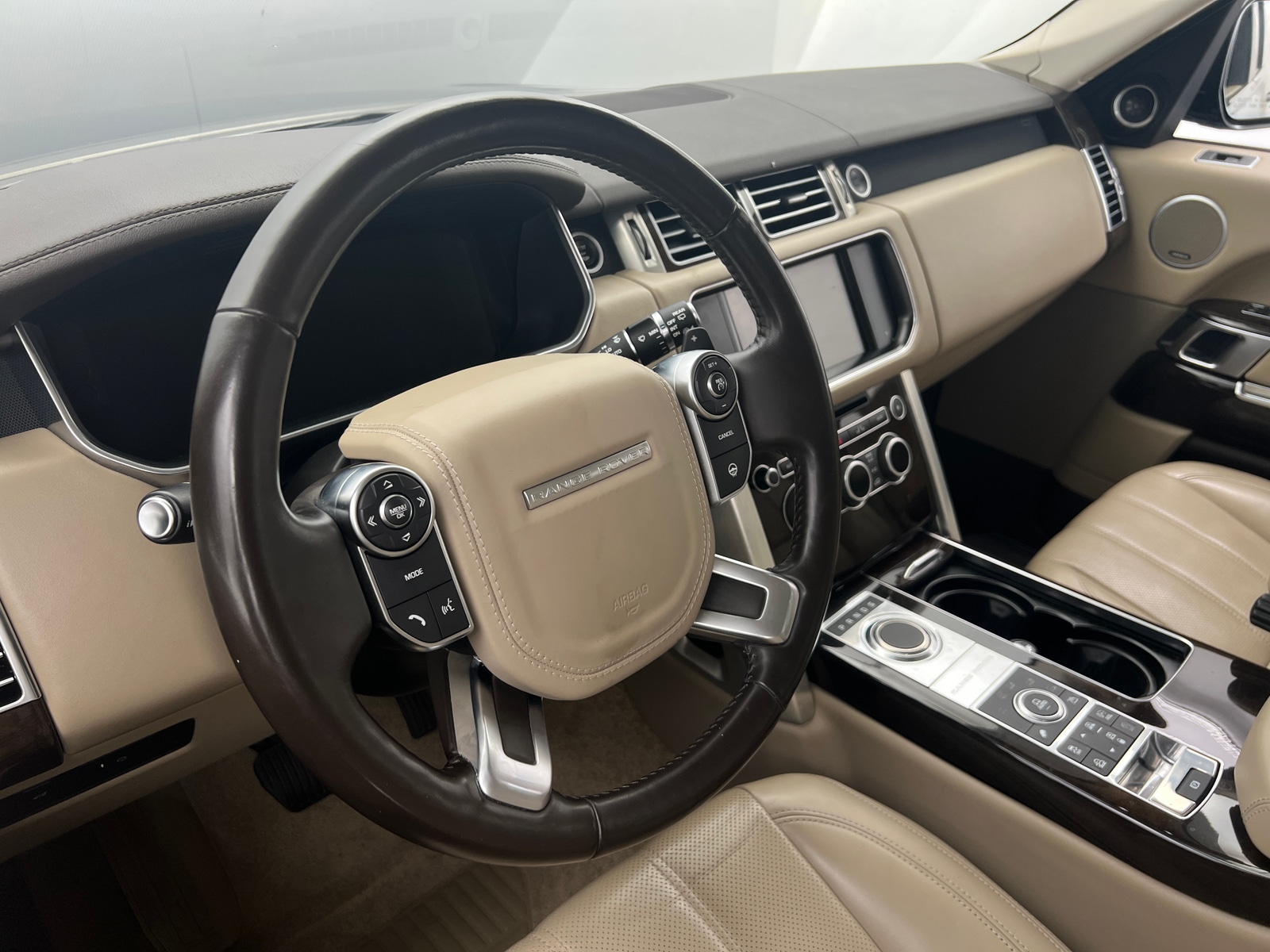 Thumbnail: 2016 Land Rover Range Rover - 5