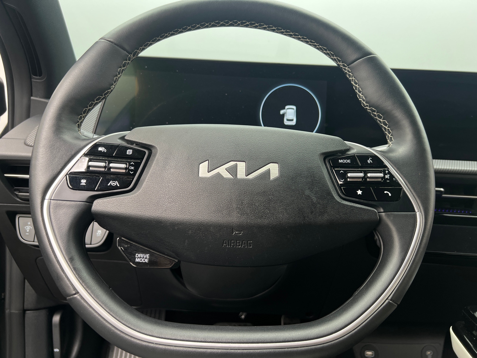 Thumbnail: 2023 Kia EV6 - 4