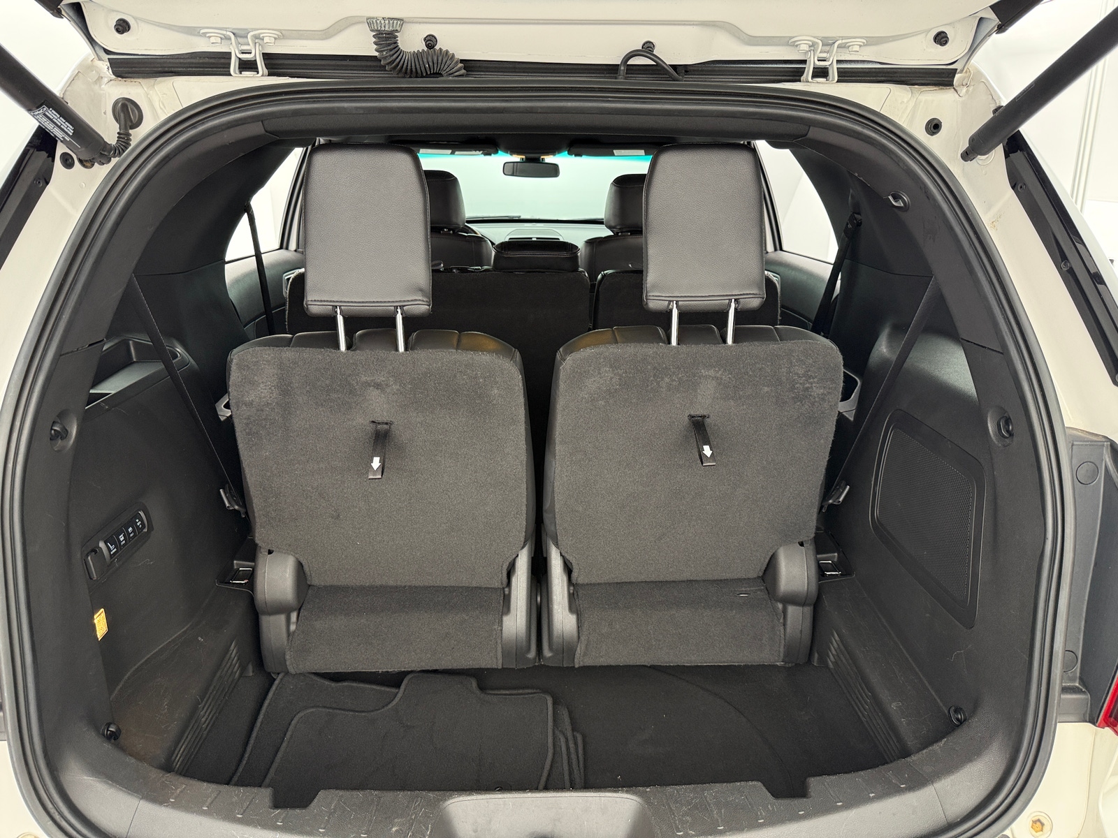 Thumbnail: 2014 Ford Explorer - 6