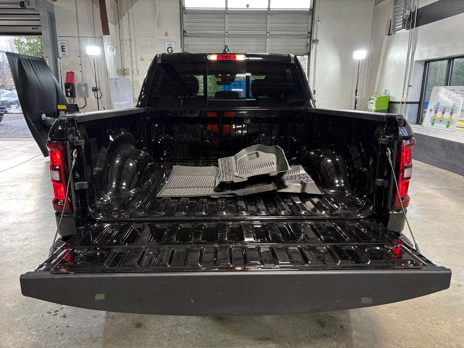 Thumbnail: 2025 RAM 1500 - 7