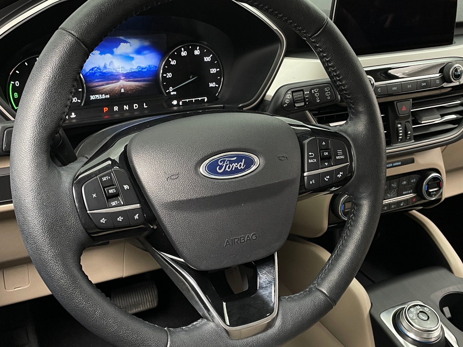 Thumbnail: 2021 Ford Escape - 4