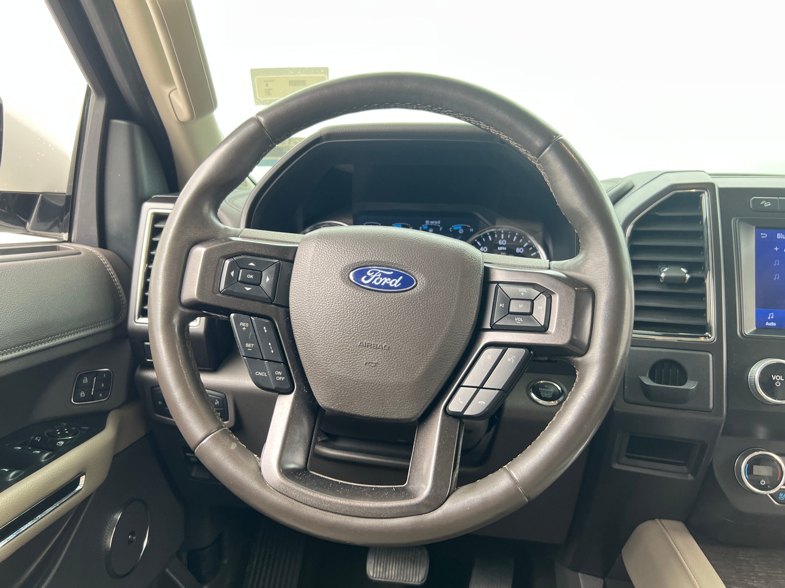 Thumbnail: 2021 Ford Expedition - 4