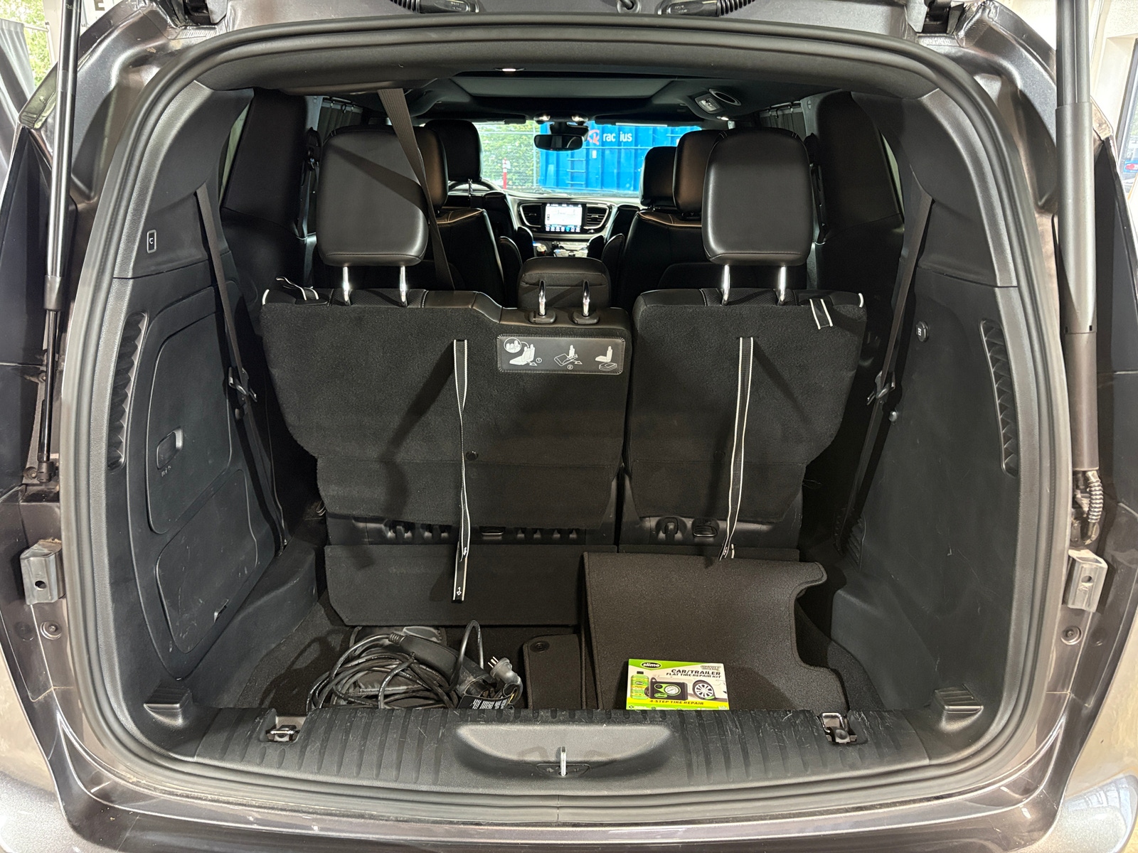 Thumbnail: 2020 Chrysler Pacifica - 6