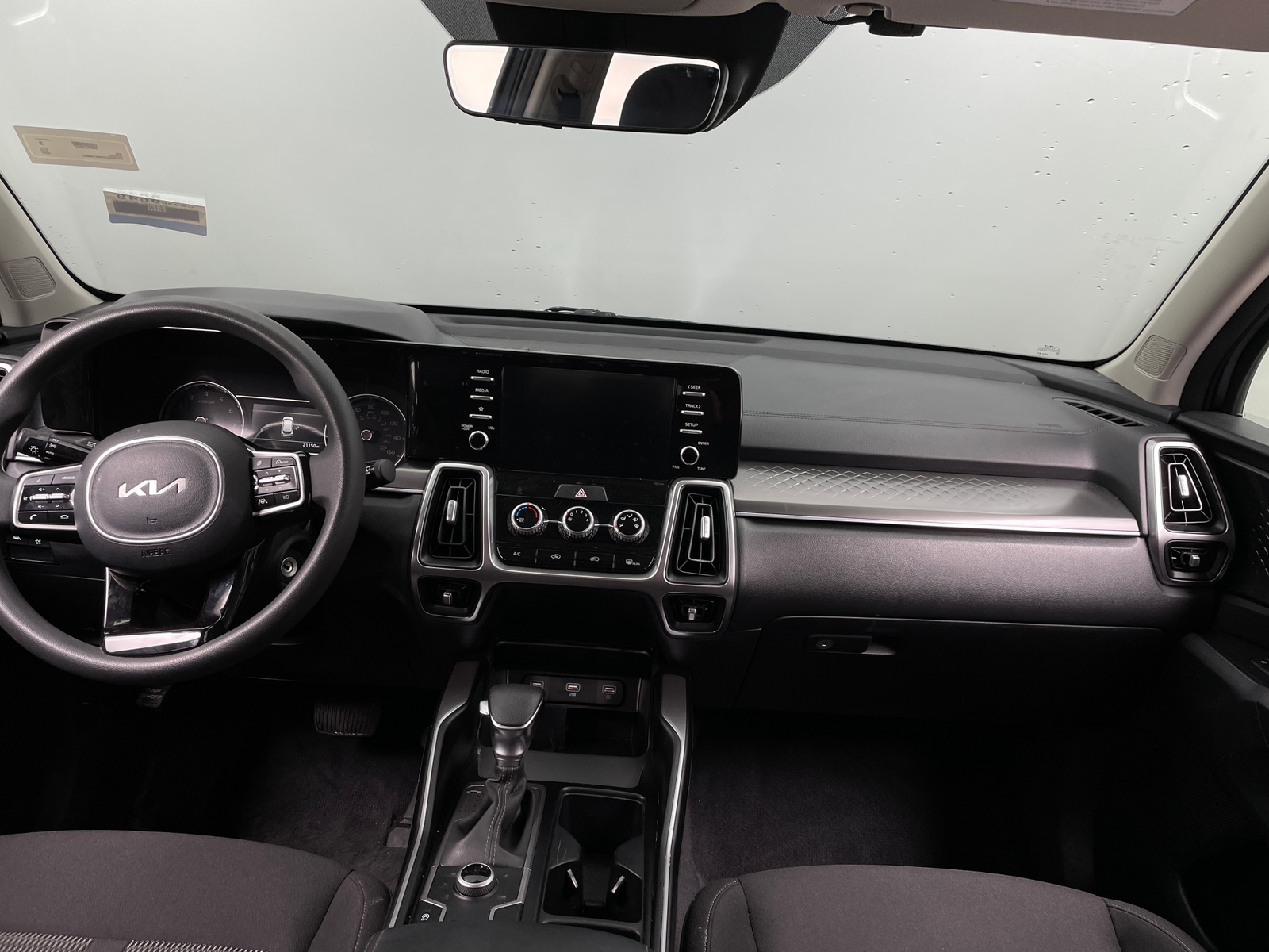 Thumbnail: 2022 Kia Sorento - 3