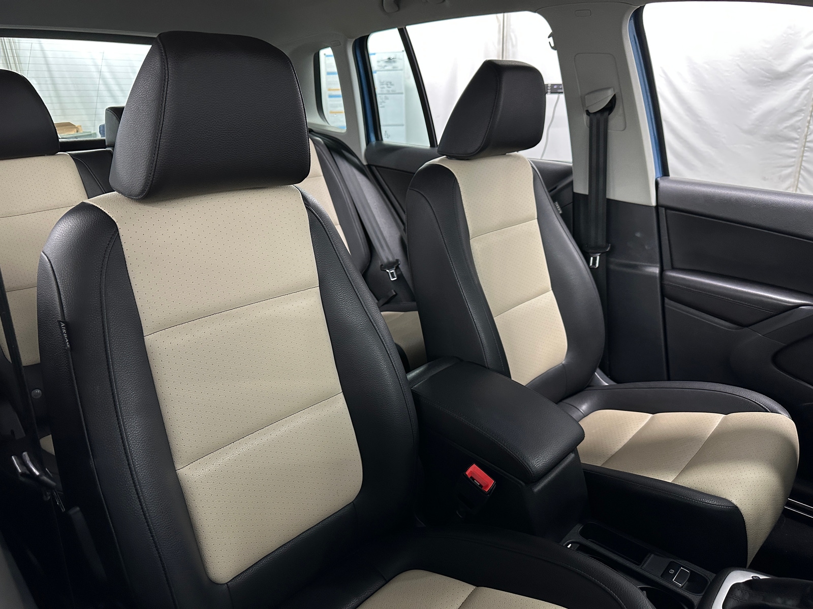 Thumbnail: 2017 Volkswagen Tiguan - 2