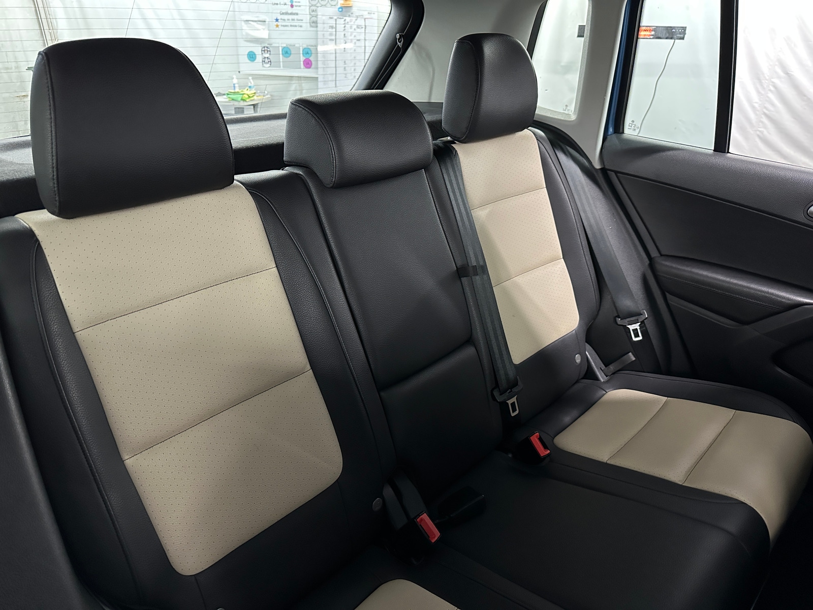 Thumbnail: 2017 Volkswagen Tiguan - 6