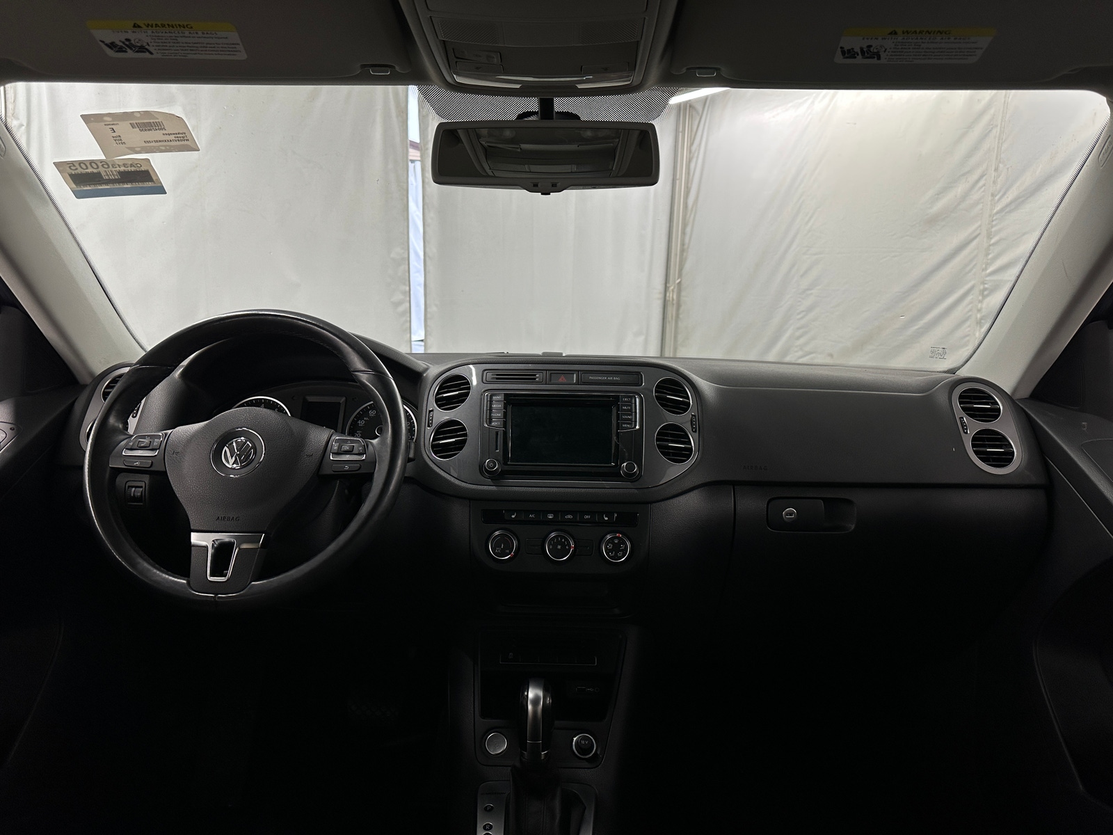 Thumbnail: 2017 Volkswagen Tiguan - 3