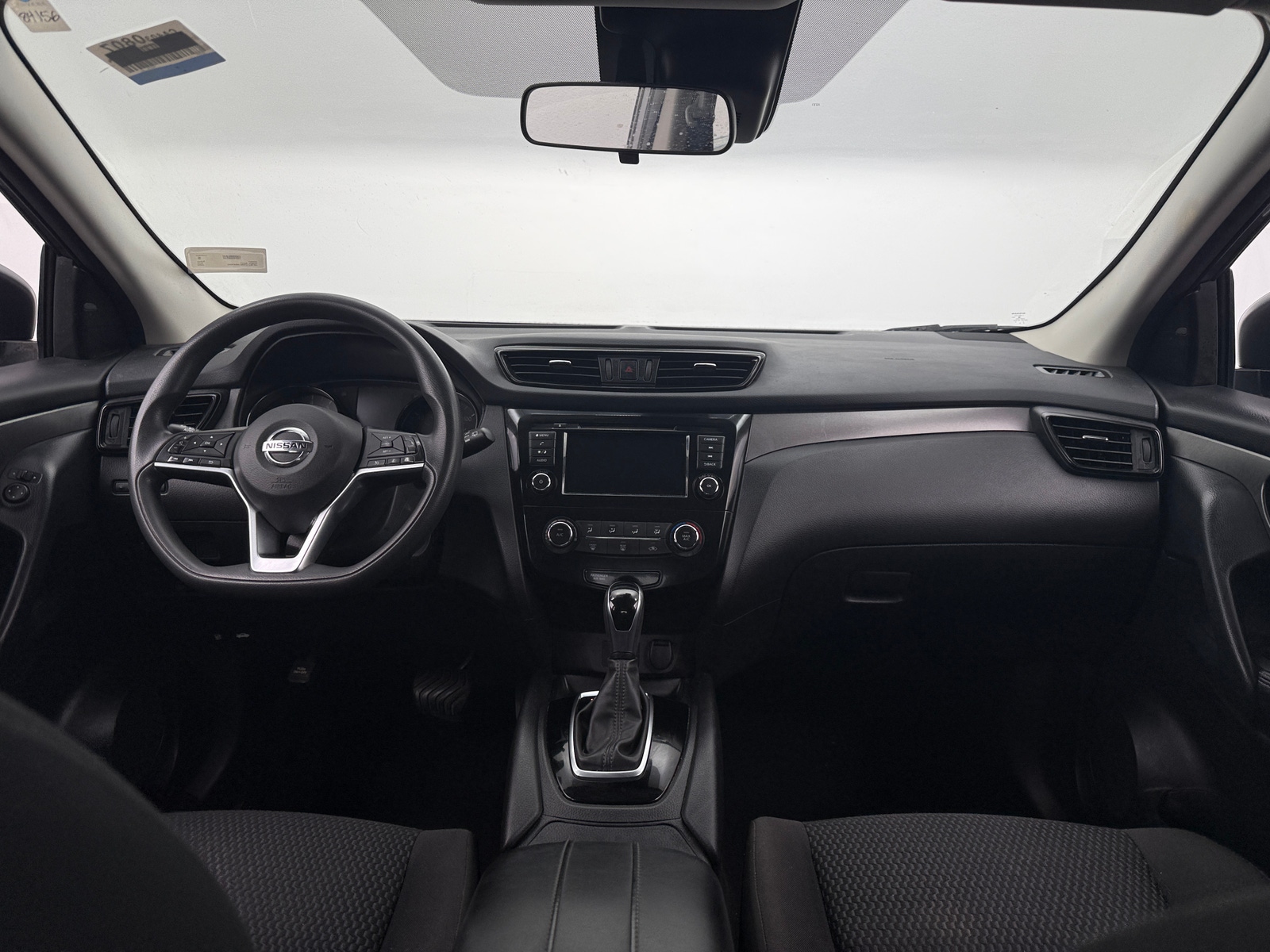 Thumbnail: 2020 Nissan Rogue Sport - 3