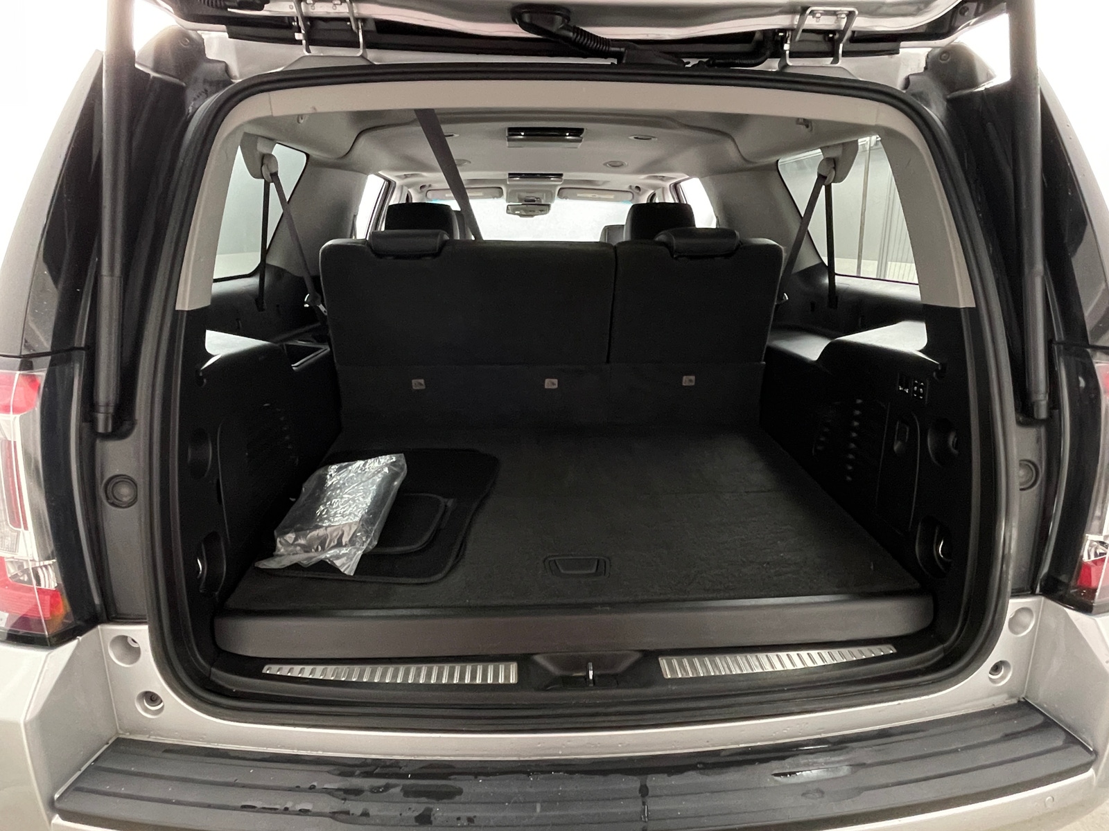 Thumbnail: 2017 GMC Yukon XL - 6