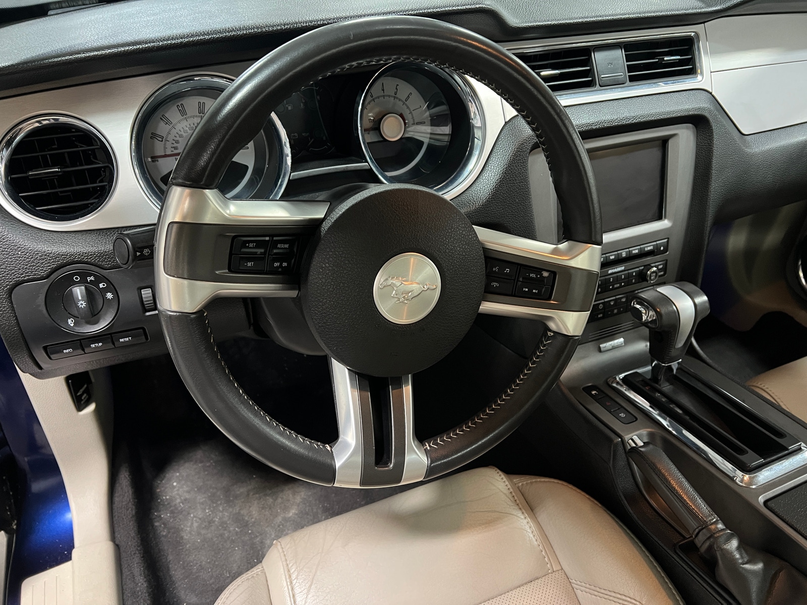 Thumbnail: 2010 Ford Mustang - 3