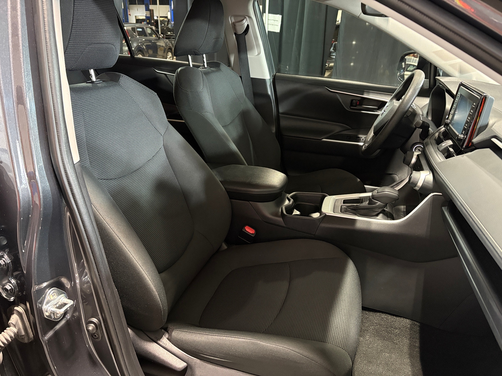 Thumbnail: 2020 Toyota RAV4 - 2