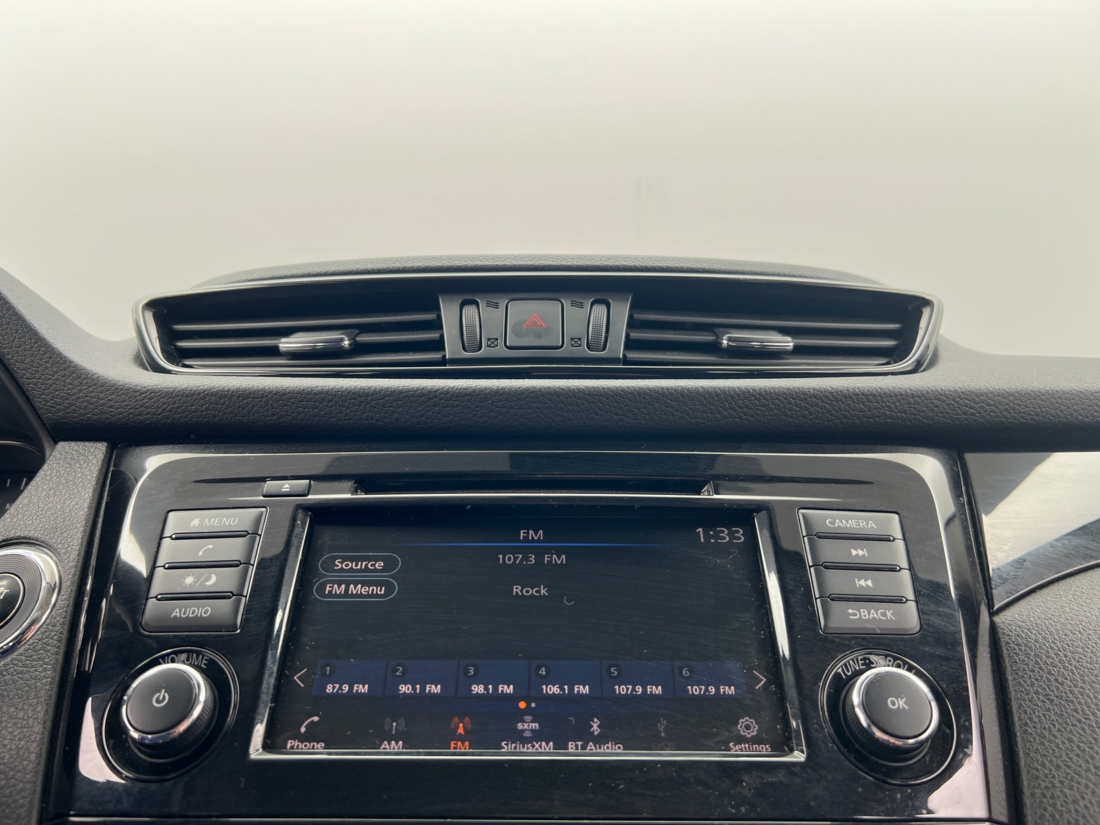 Thumbnail: 2019 Nissan Rogue Sport - 4