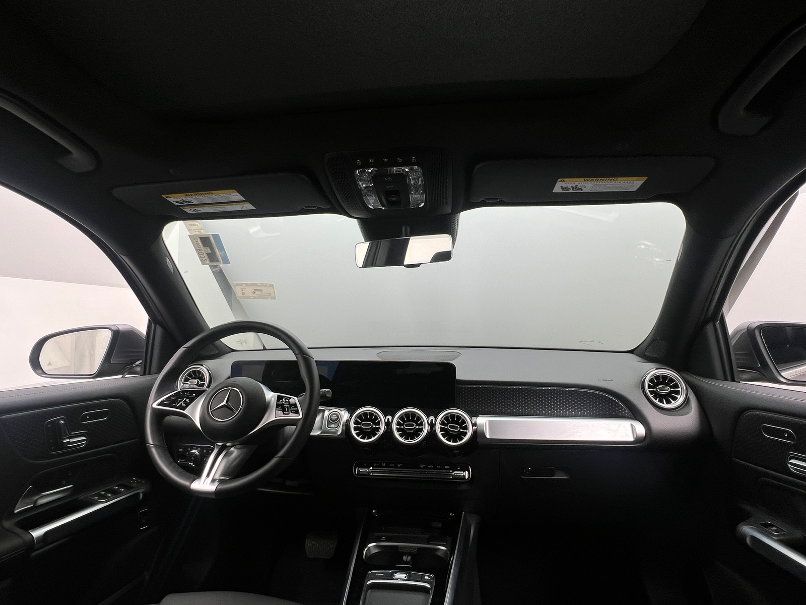 Thumbnail: 2025 Mercedes-Benz GLB - 2