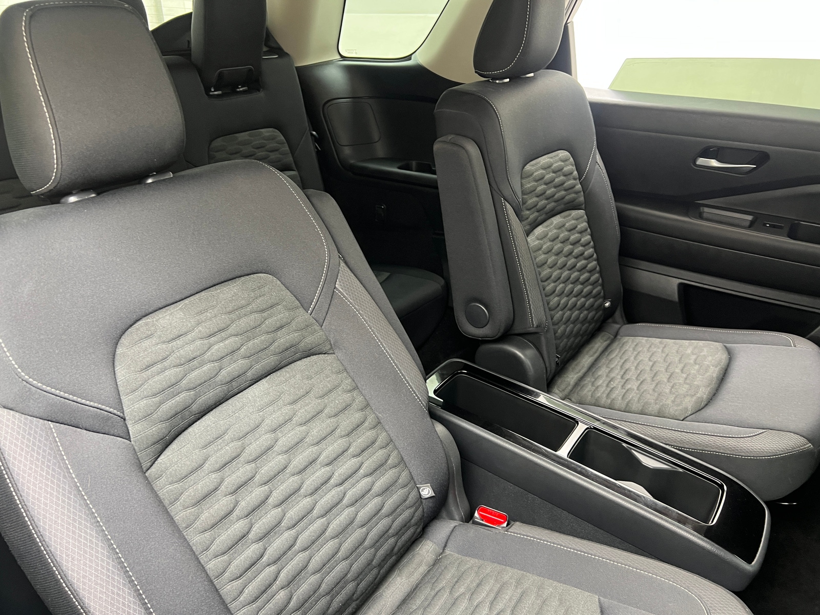 Thumbnail: 2022 Nissan Pathfinder - 6