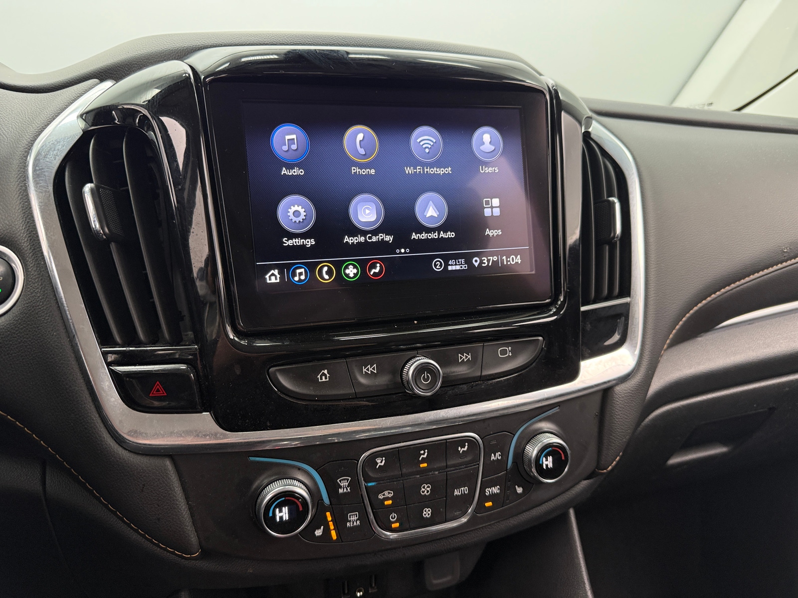 Thumbnail: 2020 Chevrolet Traverse - 3