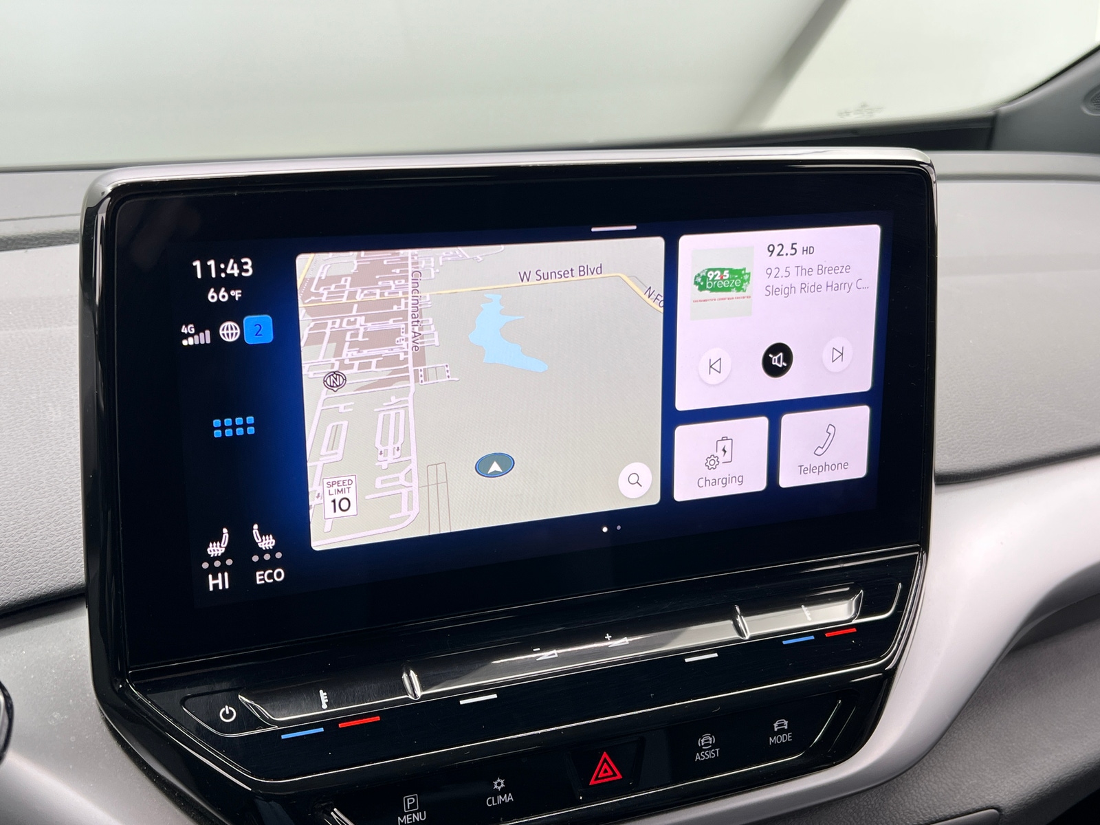 Thumbnail: 2022 Volkswagen ID.4 - 4