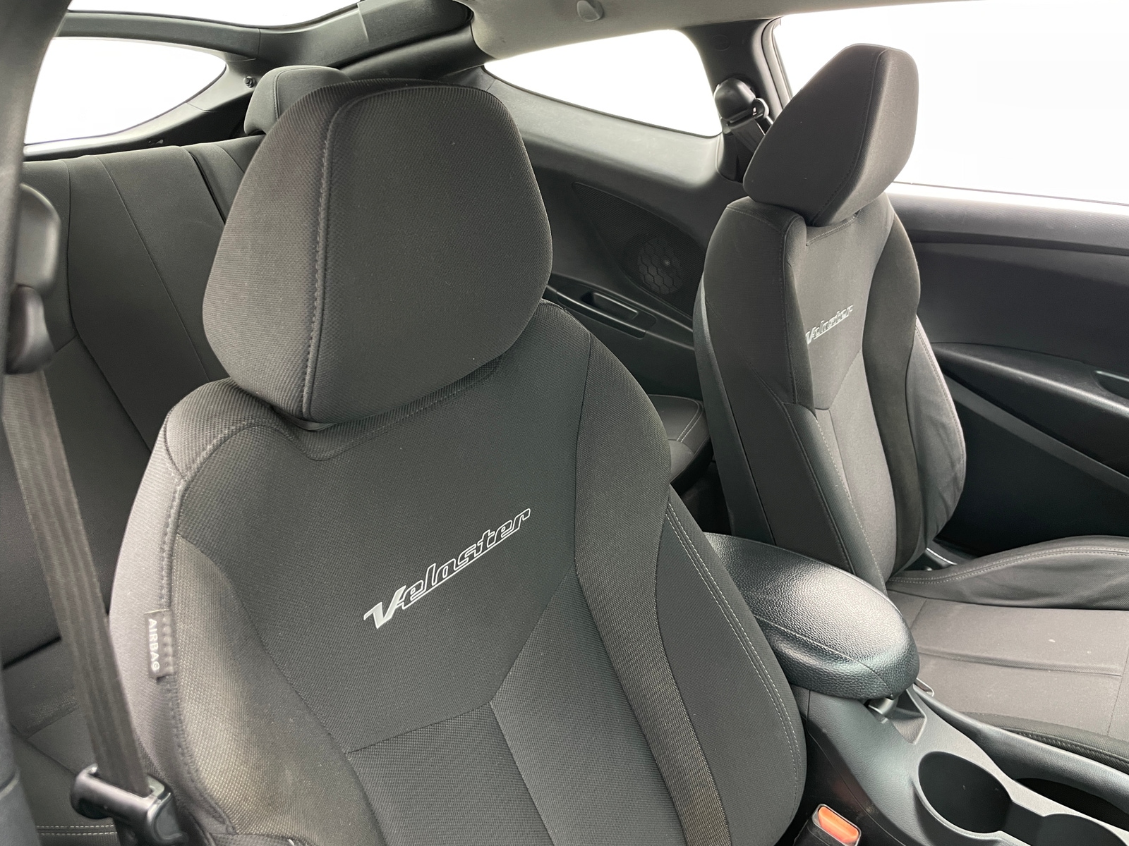 Thumbnail: 2017 Hyundai Veloster - 2