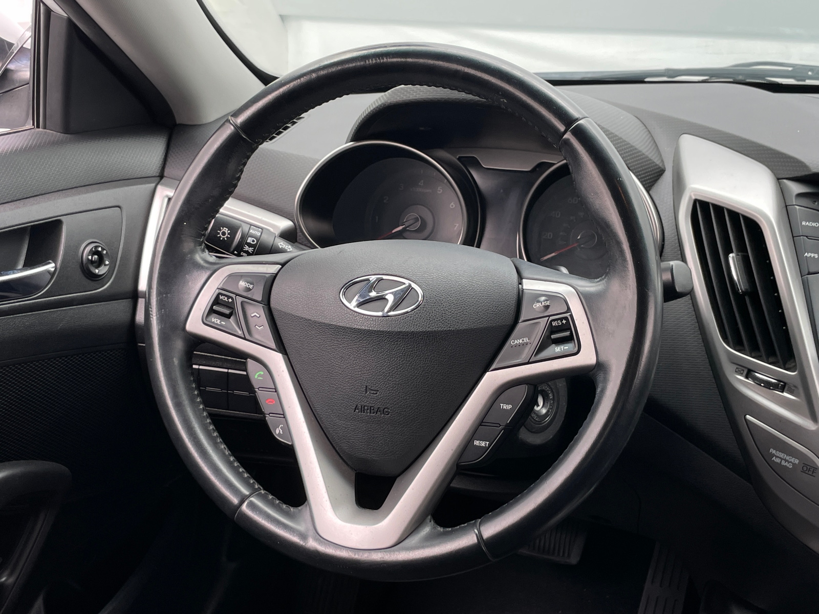 Thumbnail: 2017 Hyundai Veloster - 5