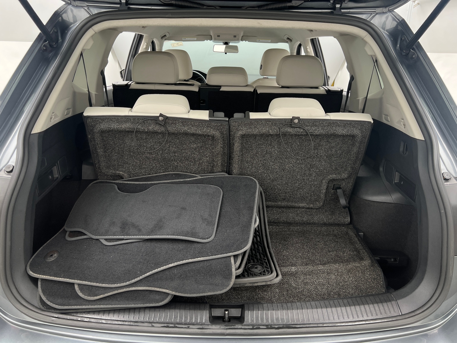 Thumbnail: 2019 Volkswagen Tiguan - 6