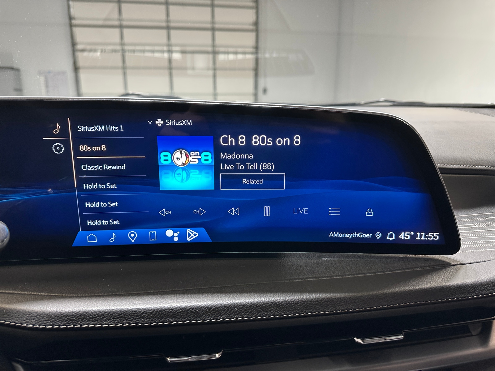 Thumbnail: 2024 Cadillac XT4 - 3