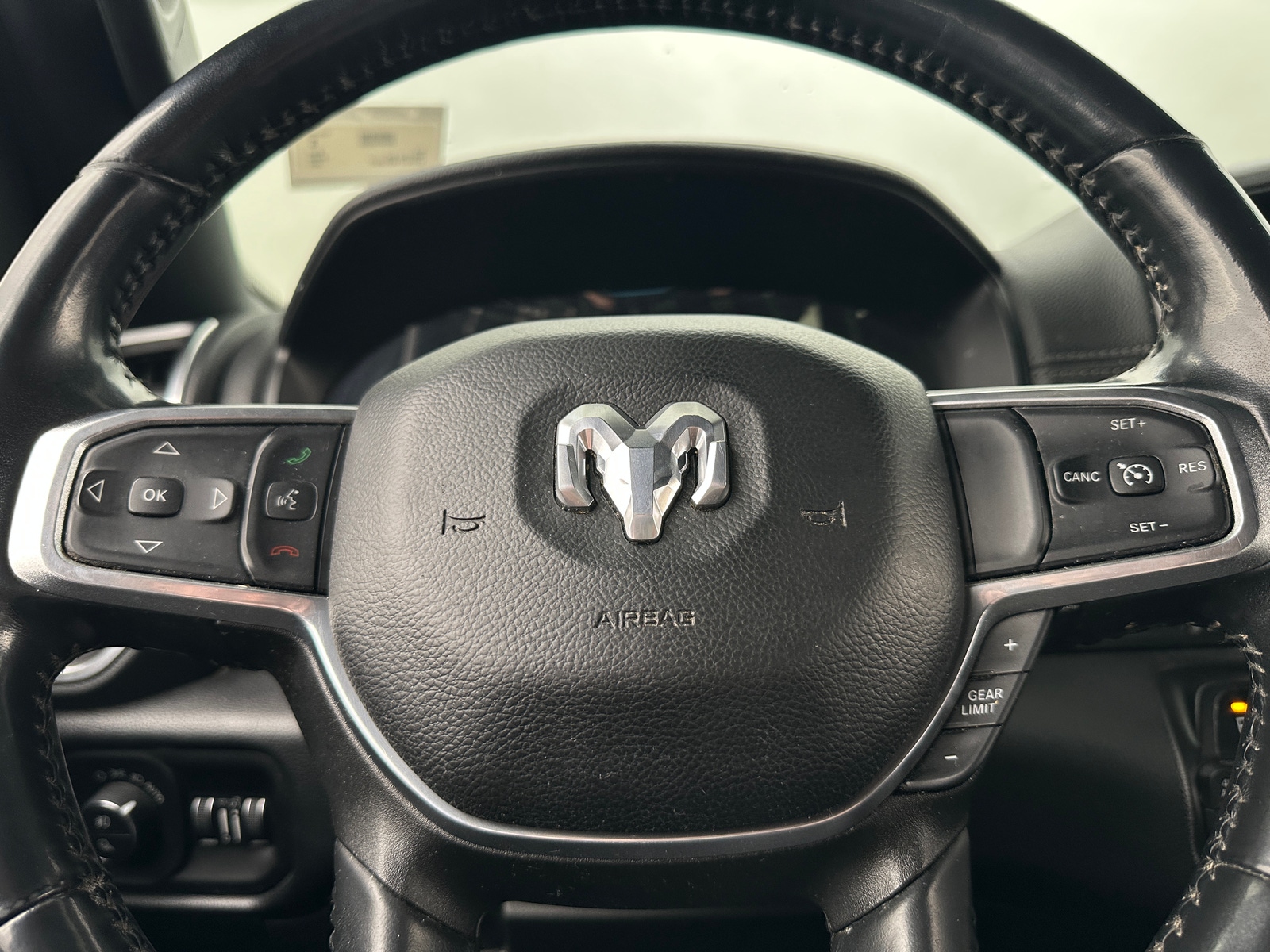 Thumbnail: 2022 RAM 1500 - 4