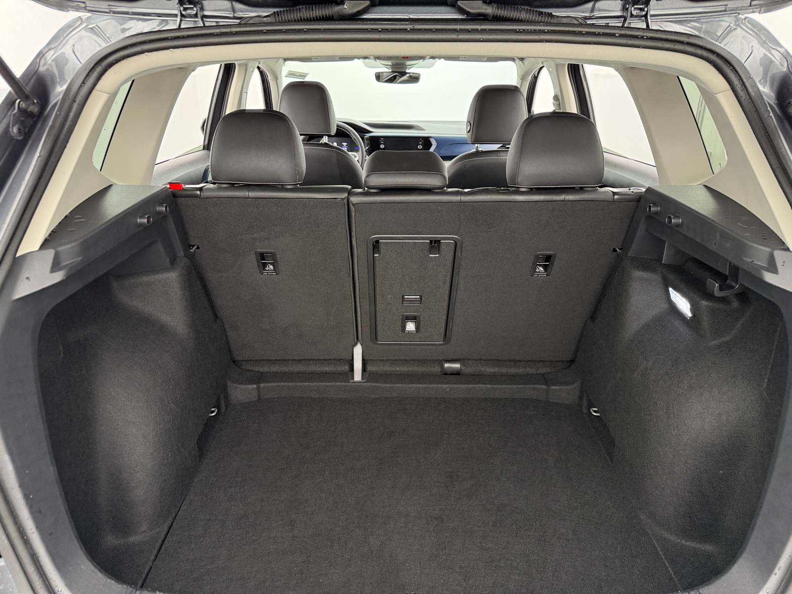 Thumbnail: 2024 Volkswagen Taos - 6