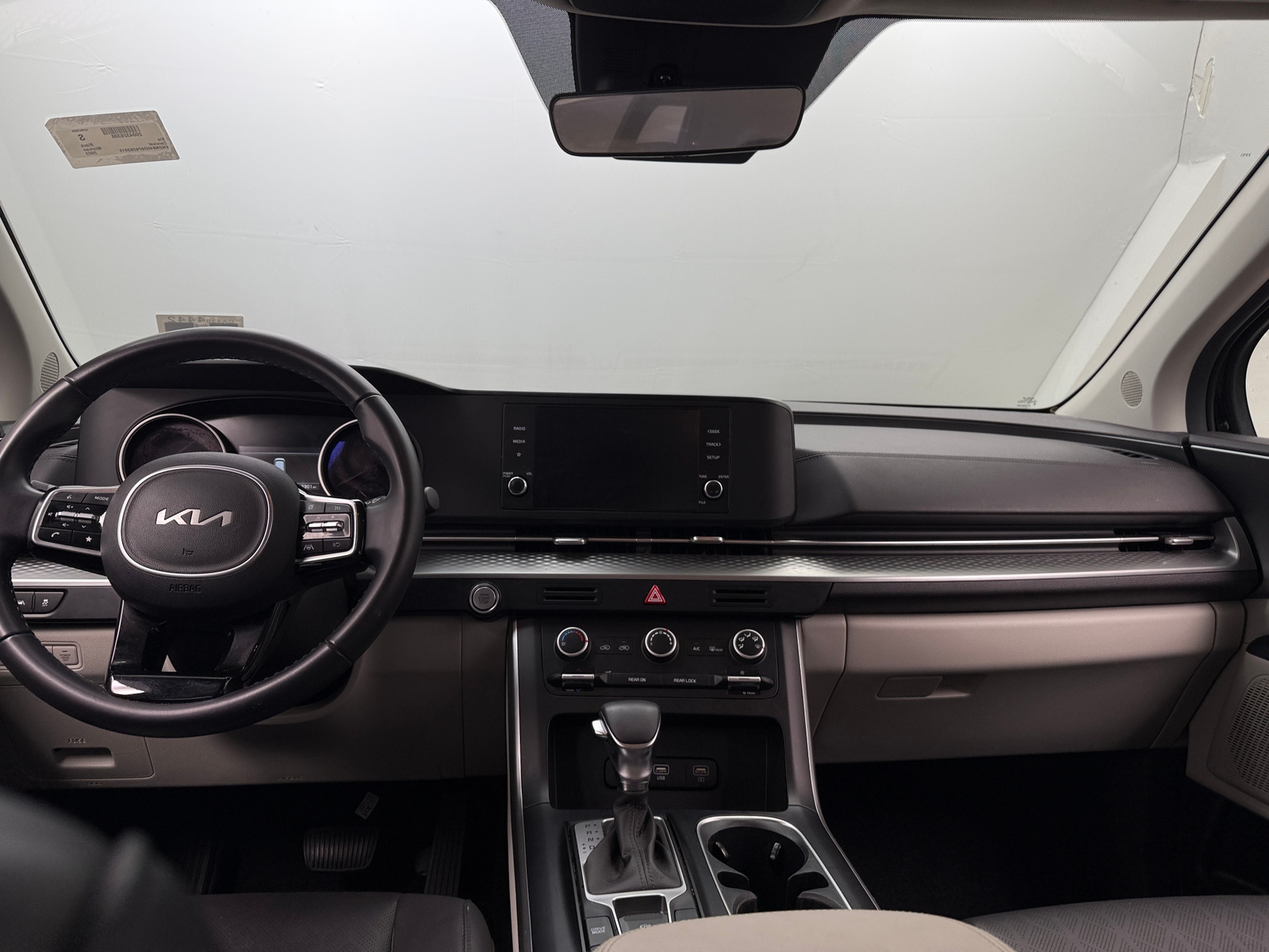 Thumbnail: 2023 Kia Carnival - 2