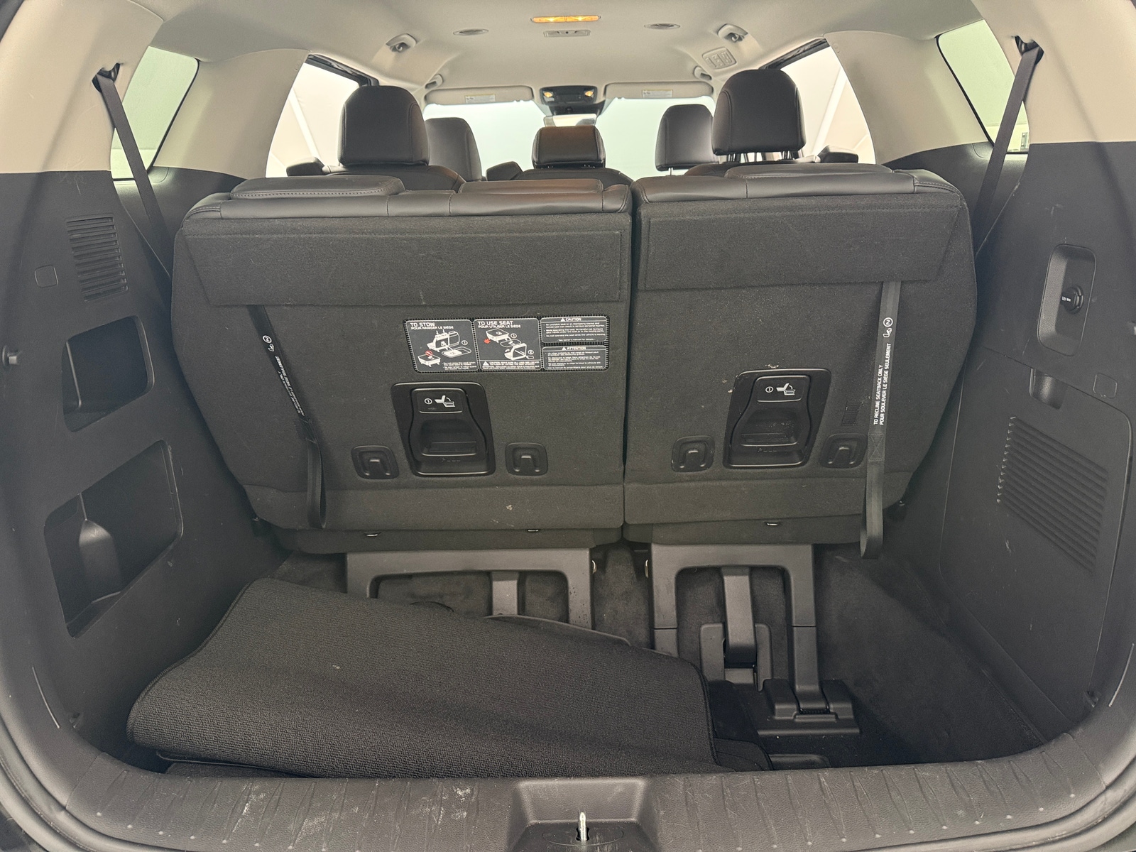 Thumbnail: 2023 Kia Carnival - 6