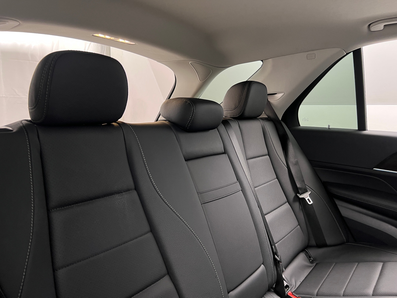 Thumbnail: 2025 Mercedes-Benz GLE - 5