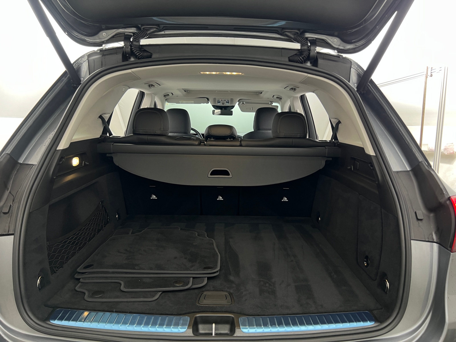 Thumbnail: 2025 Mercedes-Benz GLE - 6