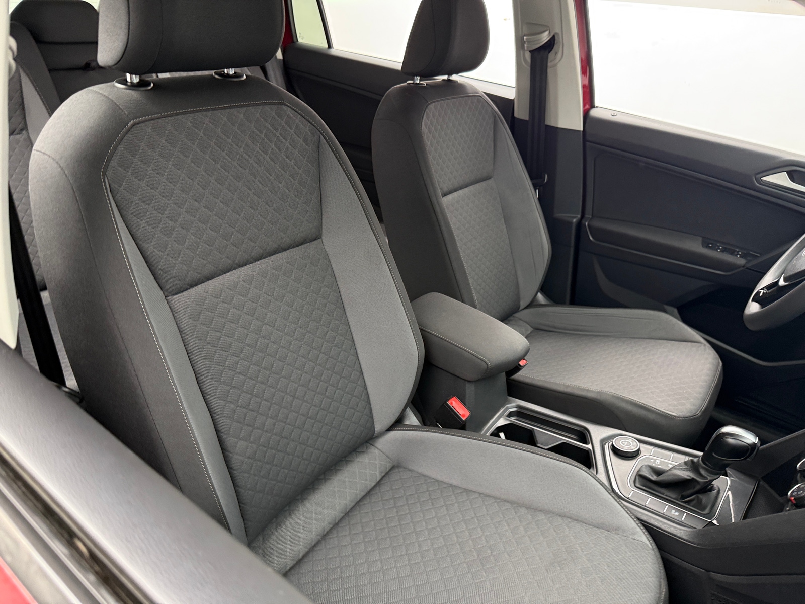 Thumbnail: 2019 Volkswagen Tiguan - 2