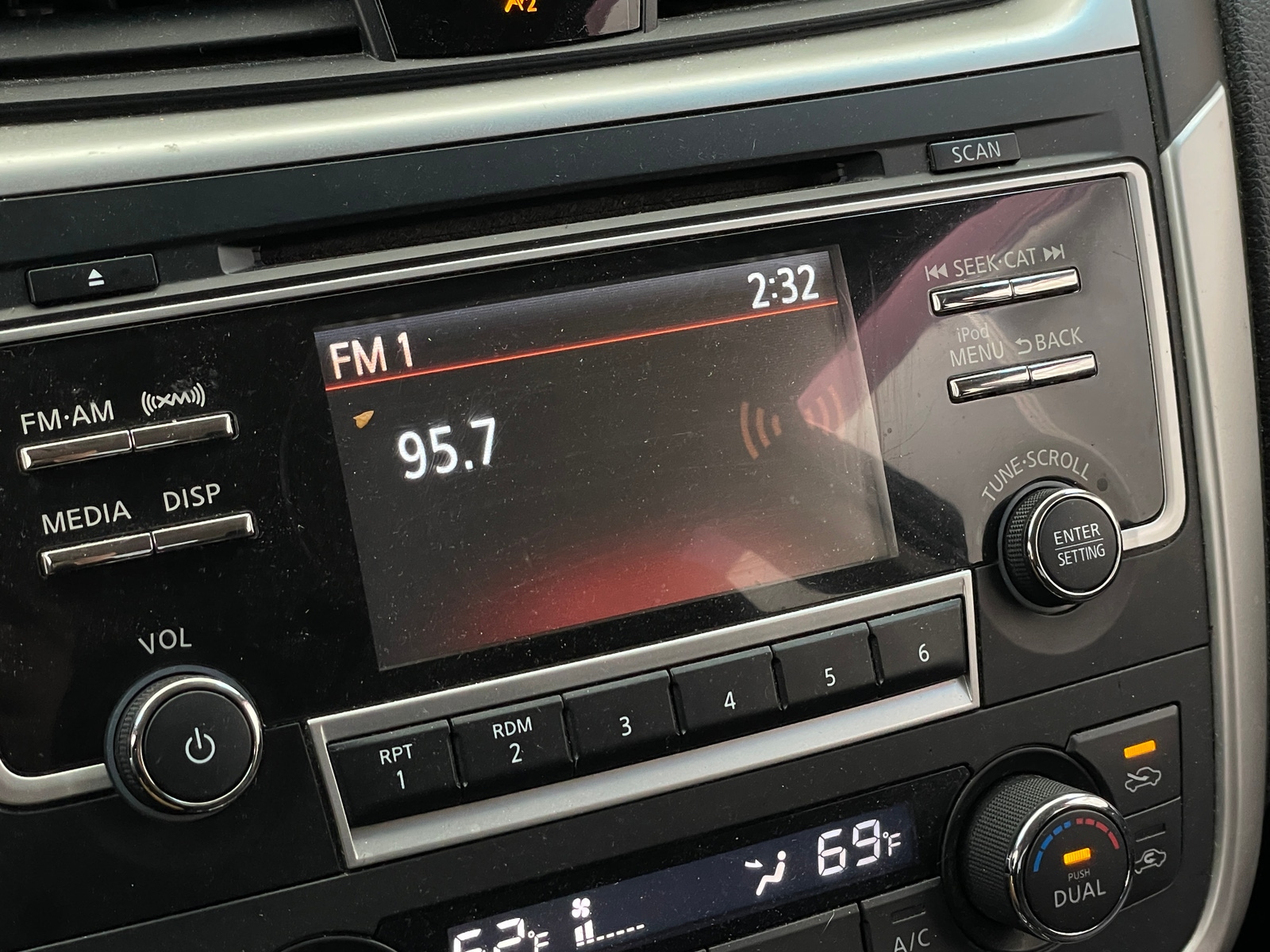 Thumbnail: 2017 Nissan Altima - 4