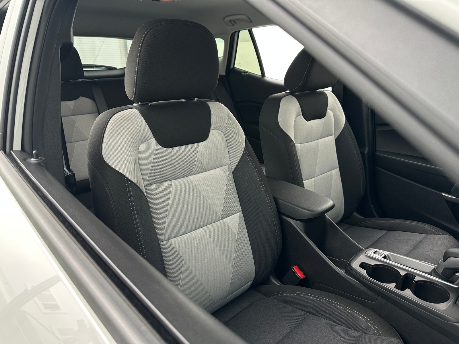 Thumbnail: 2025 Chevrolet Trax - 2