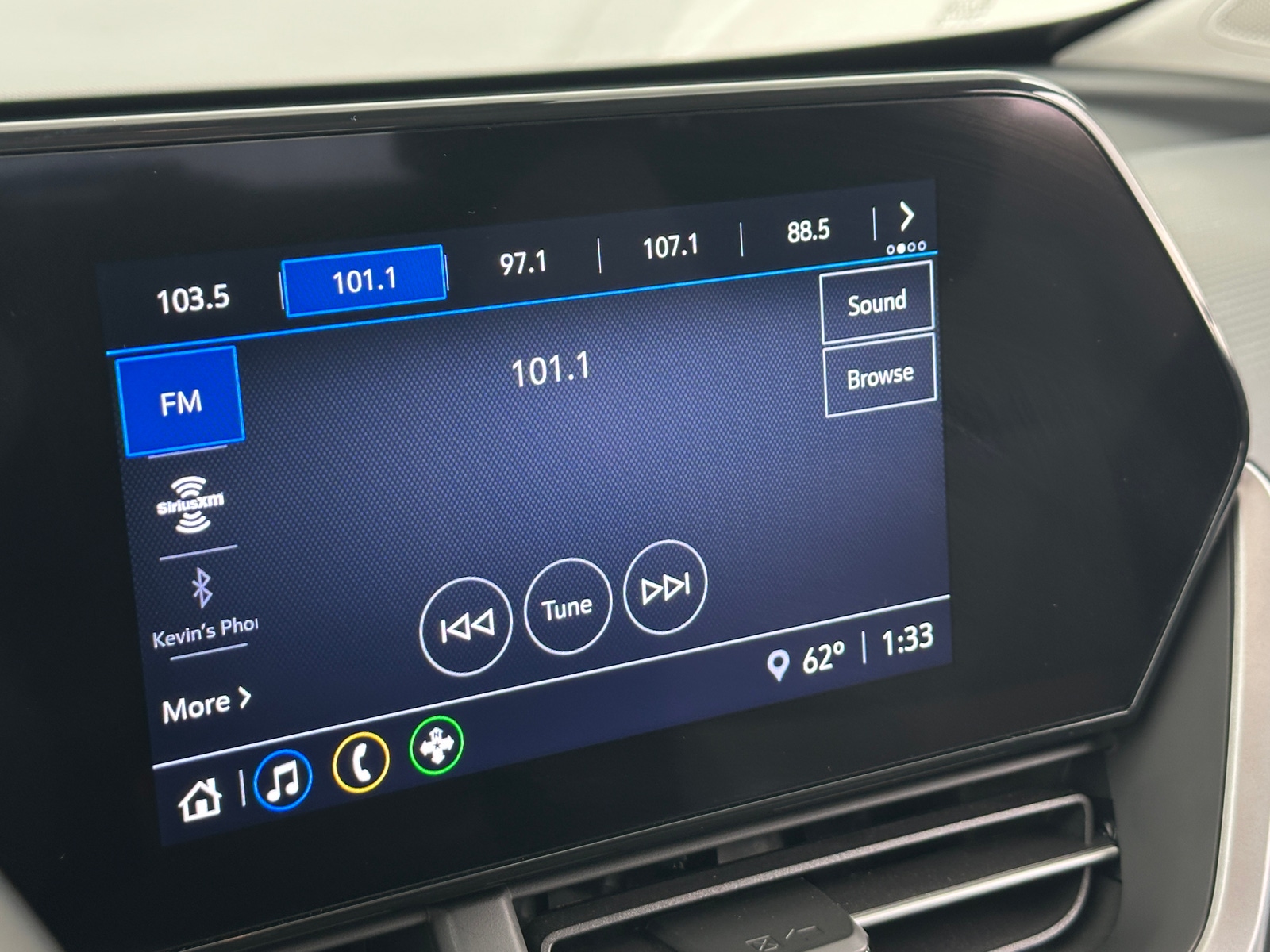 Thumbnail: 2025 Chevrolet Trax - 4