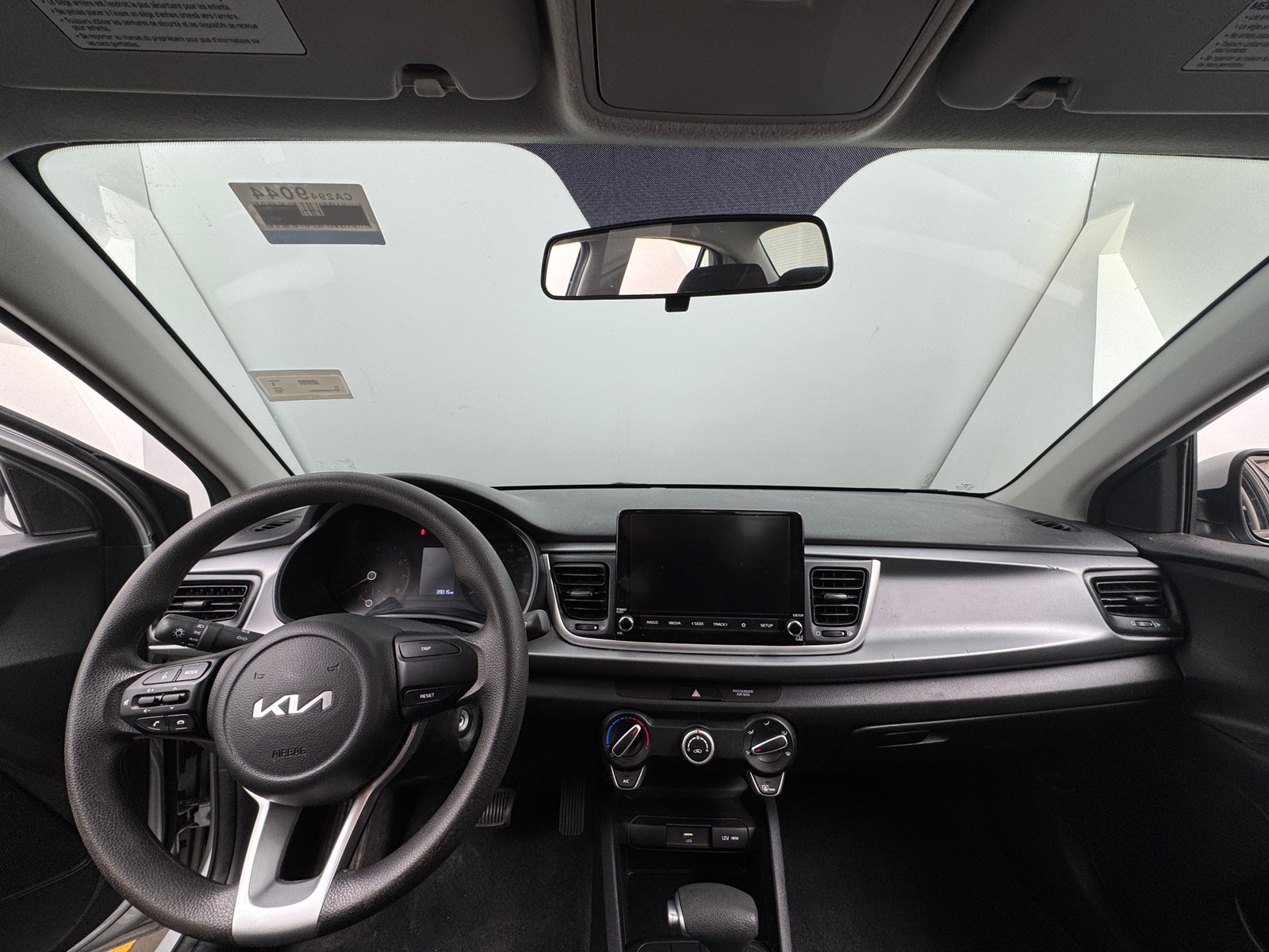 Thumbnail: 2023 Kia Rio - 3