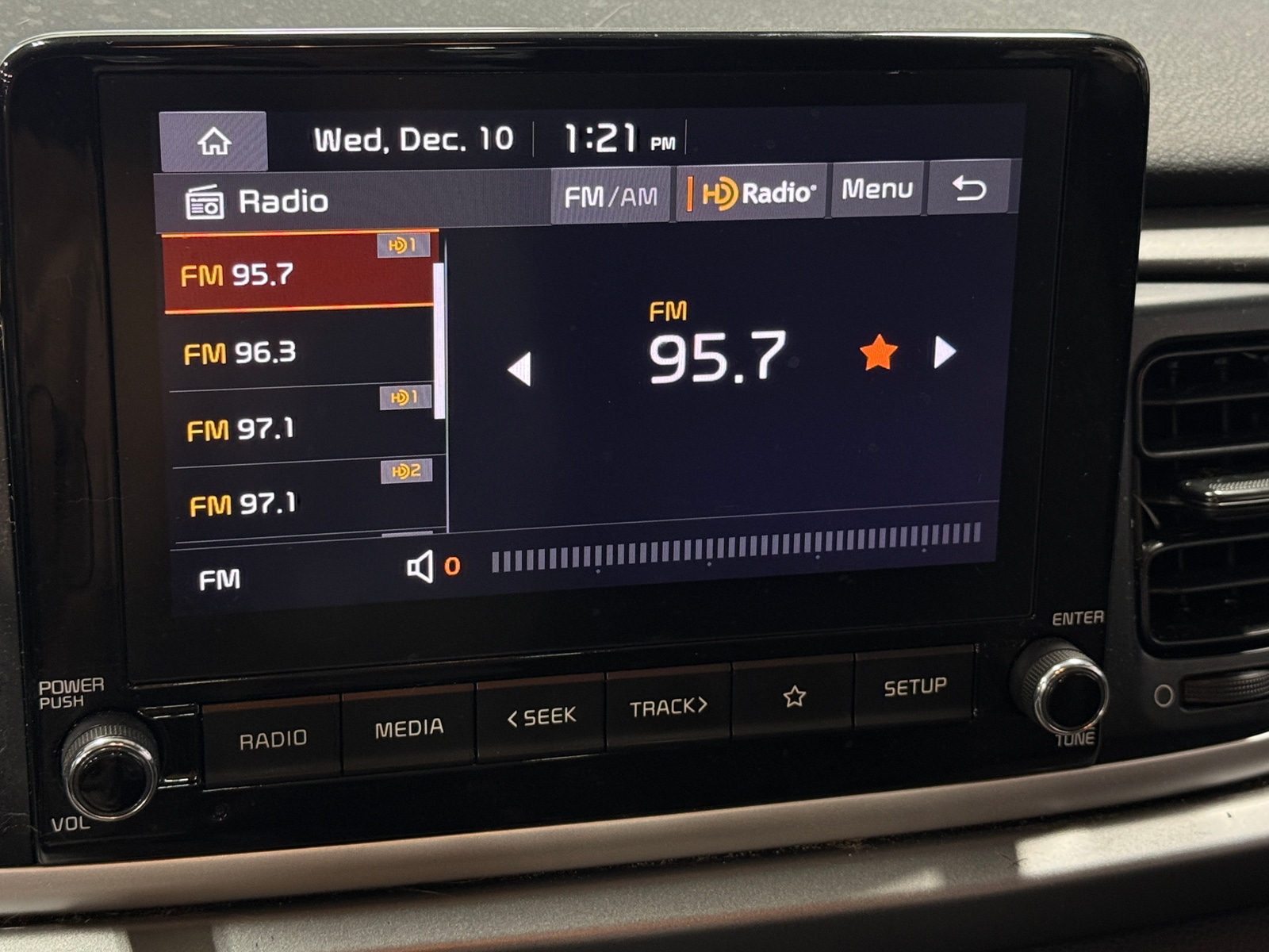 Thumbnail: 2023 Kia Rio - 4