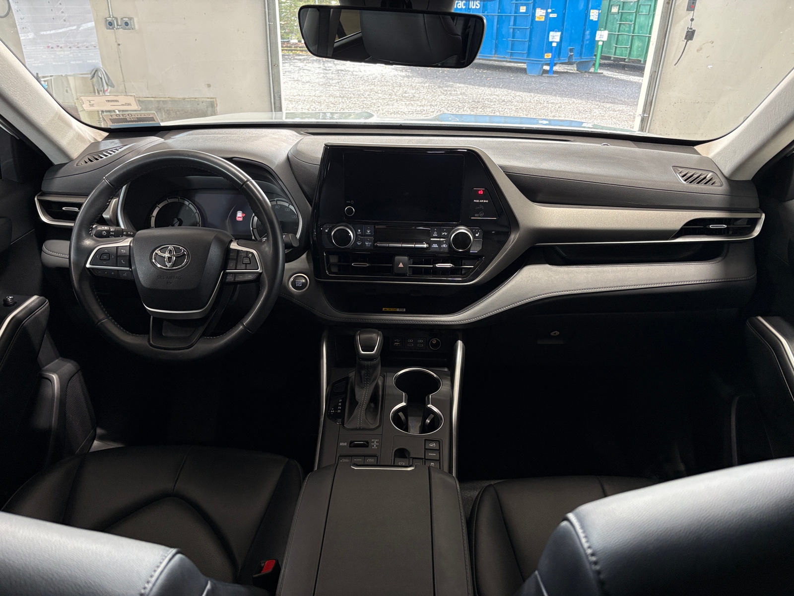 Thumbnail: 2024 Toyota Highlander - 2