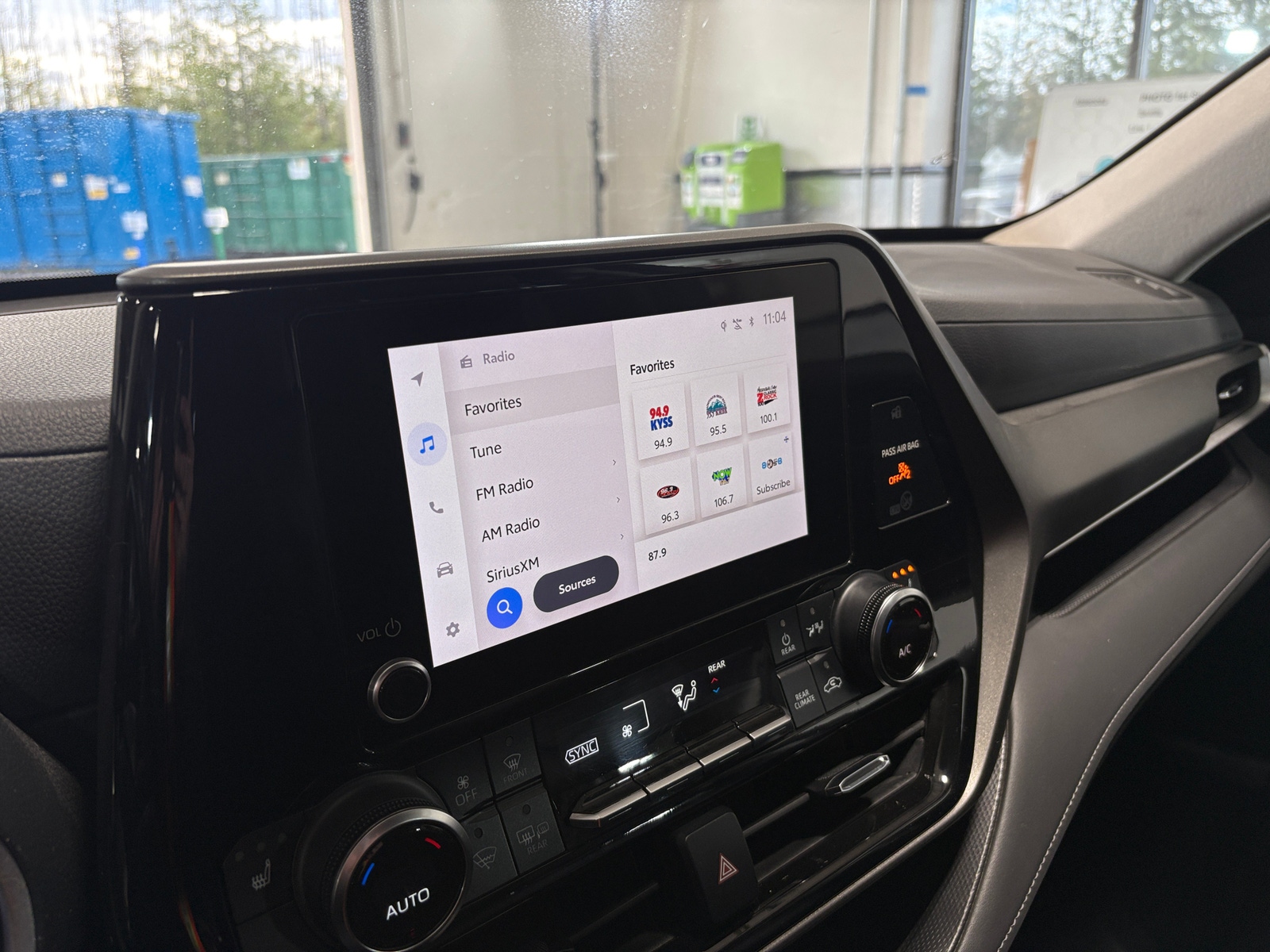 Thumbnail: 2024 Toyota Highlander - 3