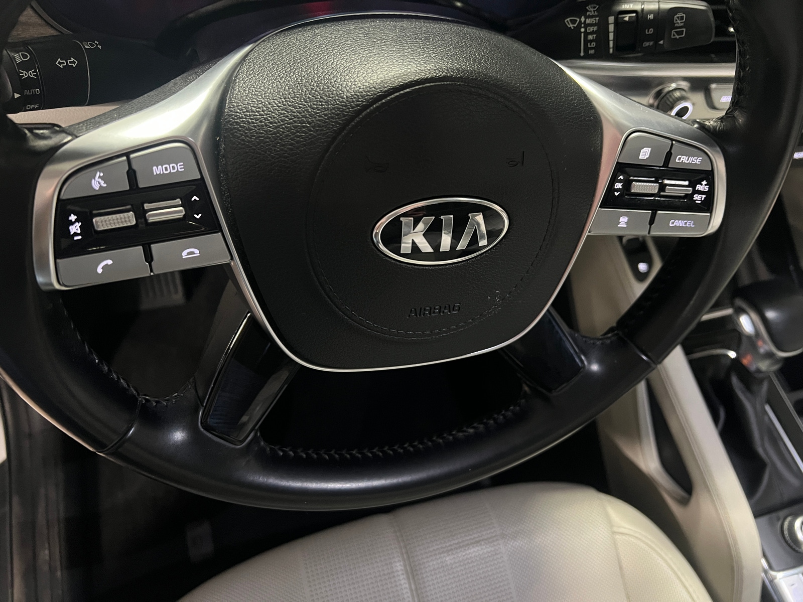 Thumbnail: 2020 Kia Telluride - 4