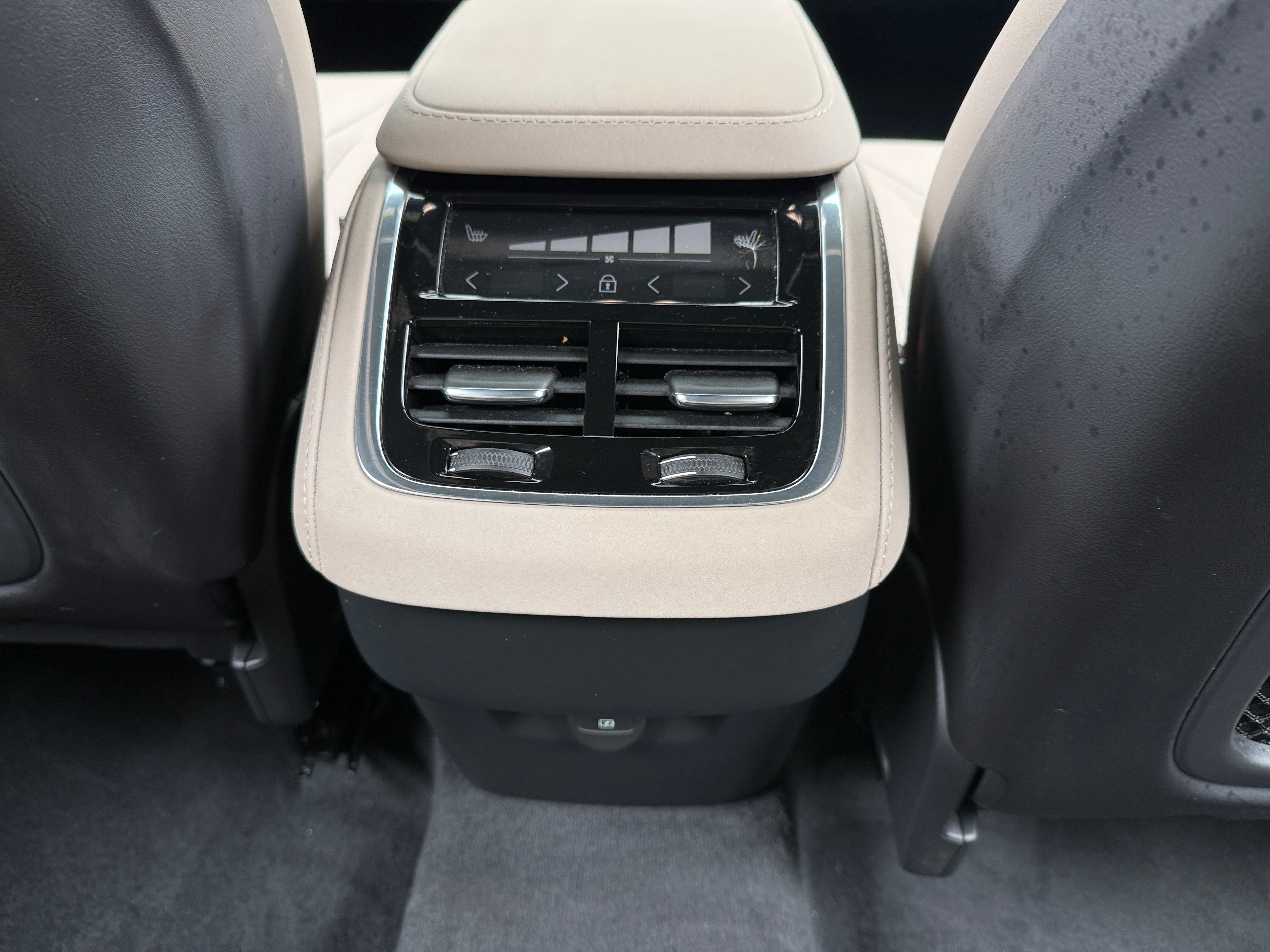 Image of 2025 Volvo XC90 B6 Plus Bright Theme (2025.5)