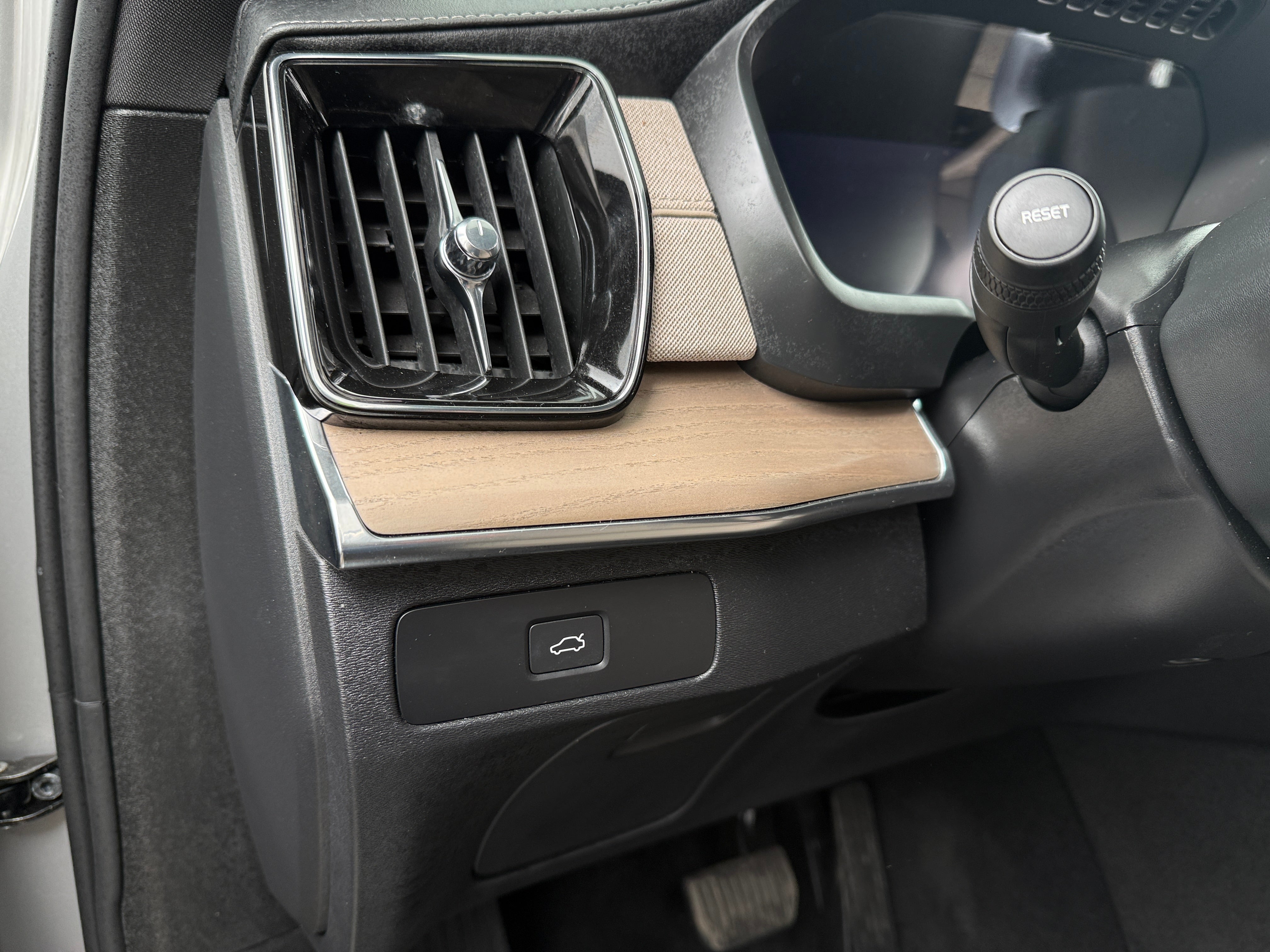 Image of 2025 Volvo XC90 B6 Plus Bright Theme (2025.5)