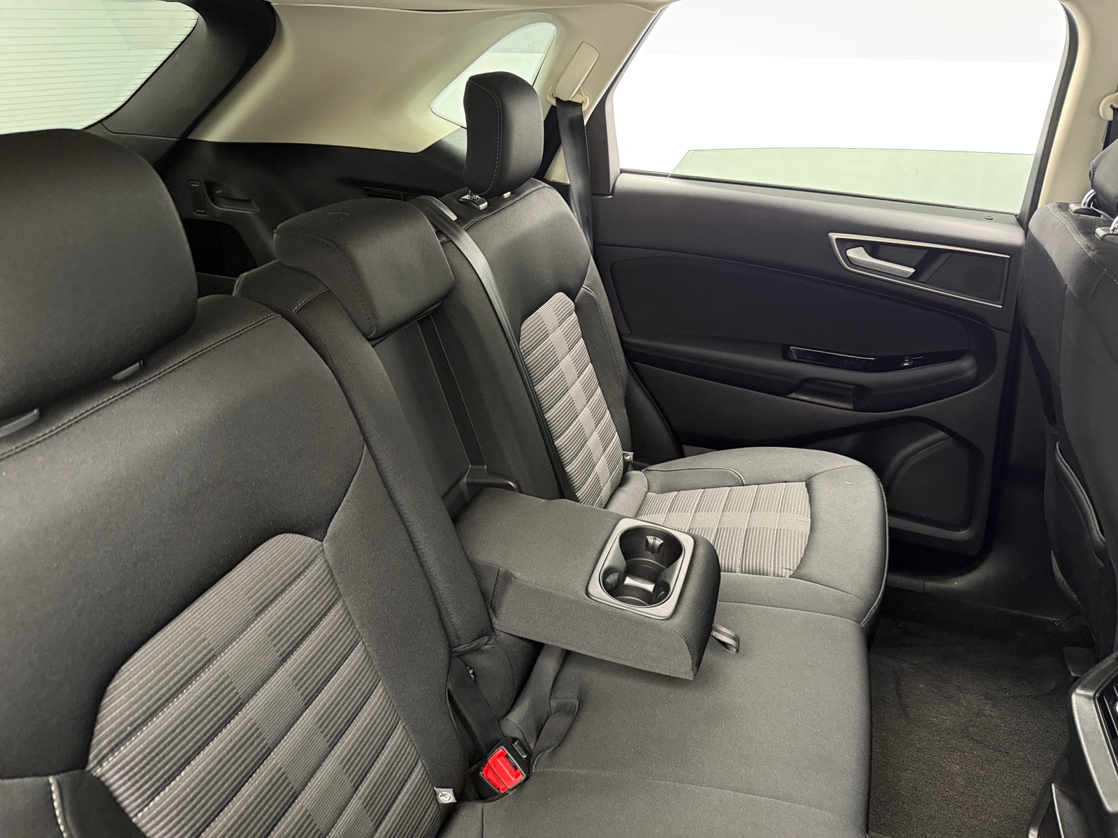 Thumbnail: 2018 Ford Edge - 6