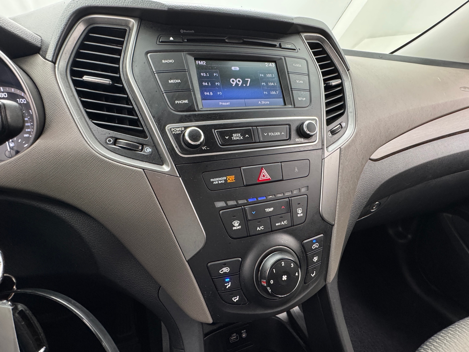 Thumbnail: 2018 Hyundai Santa Fe - 4