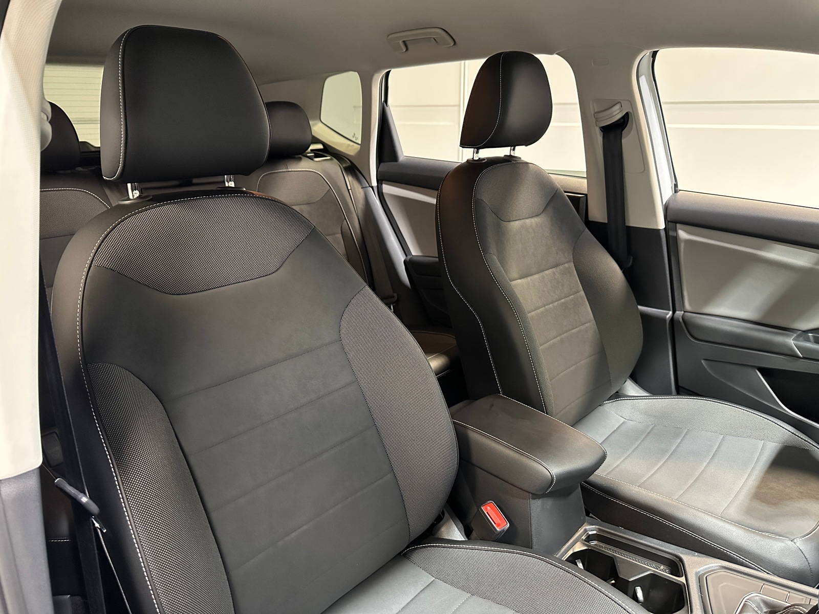 Thumbnail: 2022 Volkswagen Taos - 2