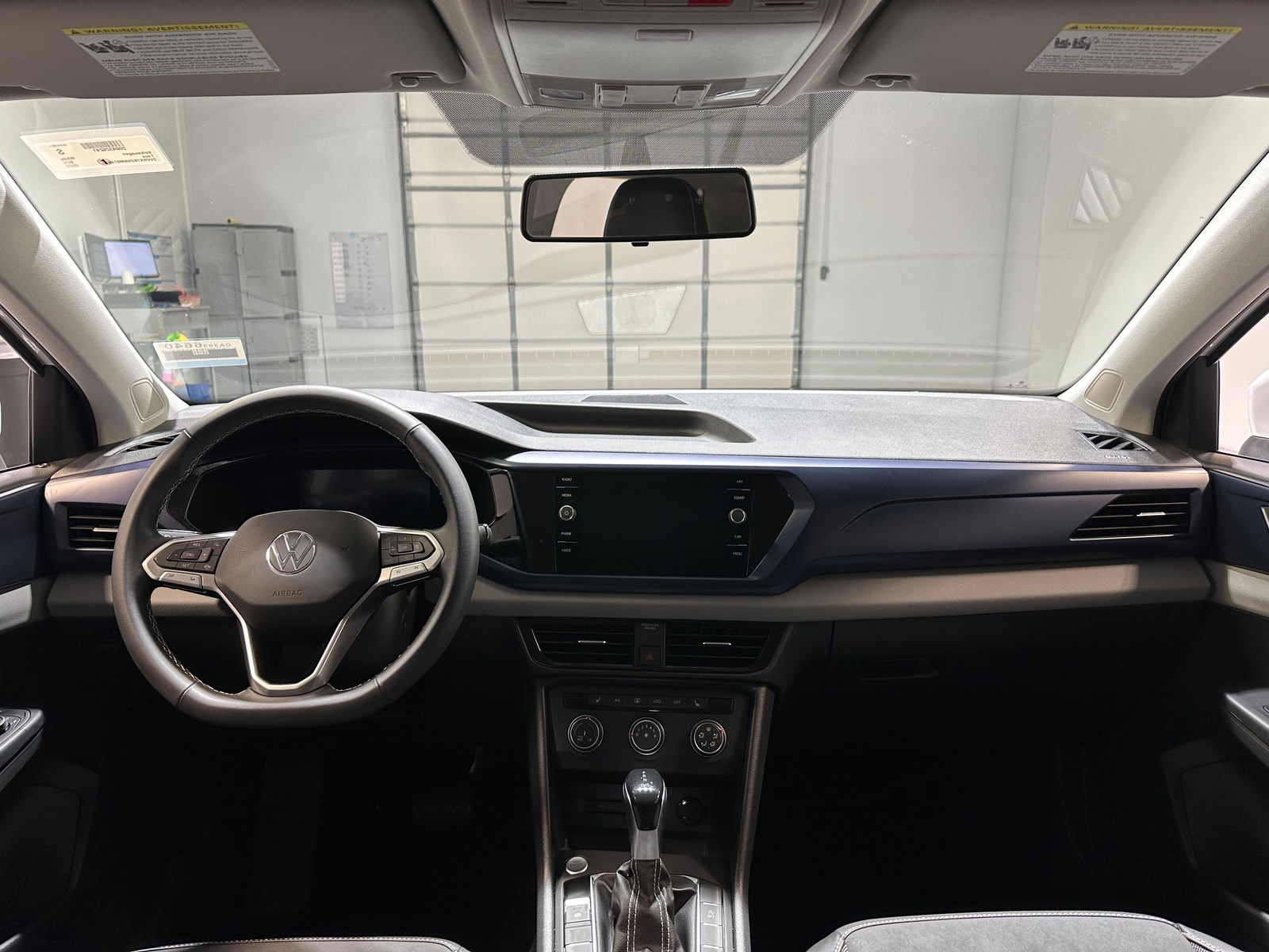 Thumbnail: 2022 Volkswagen Taos - 3