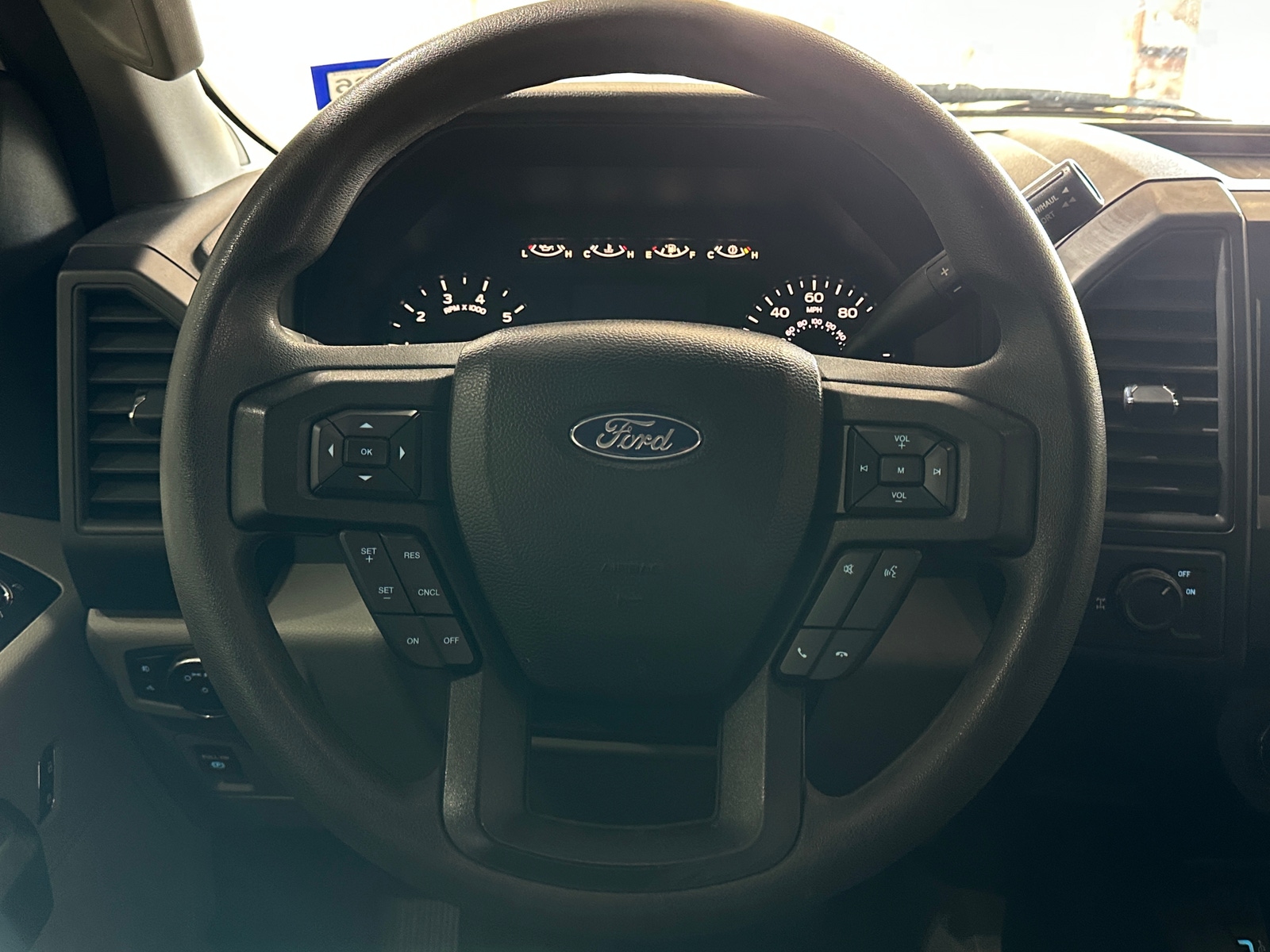 Thumbnail: 2017 Ford Econoline - 5